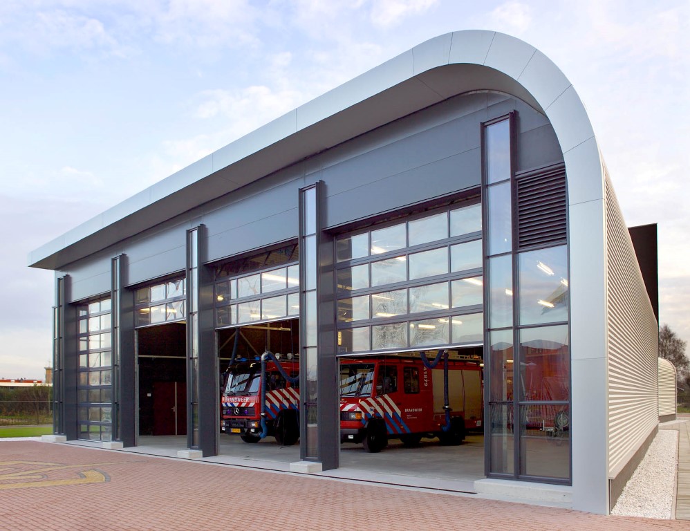 Firestation HOevelaken with Compact doors