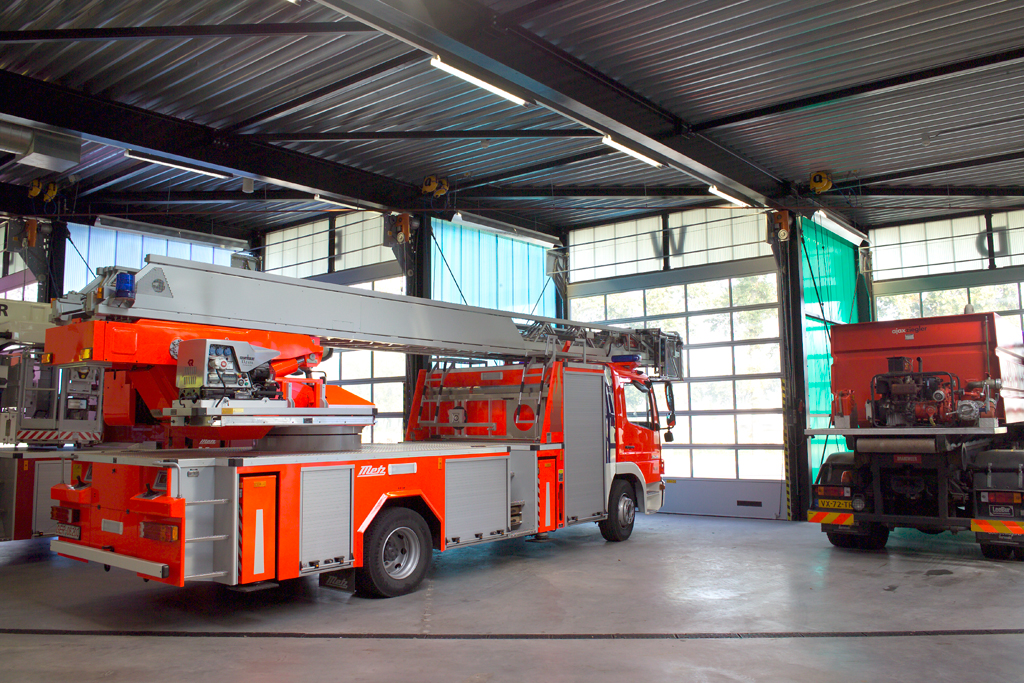 Compact folding doors in Barneveld firestation